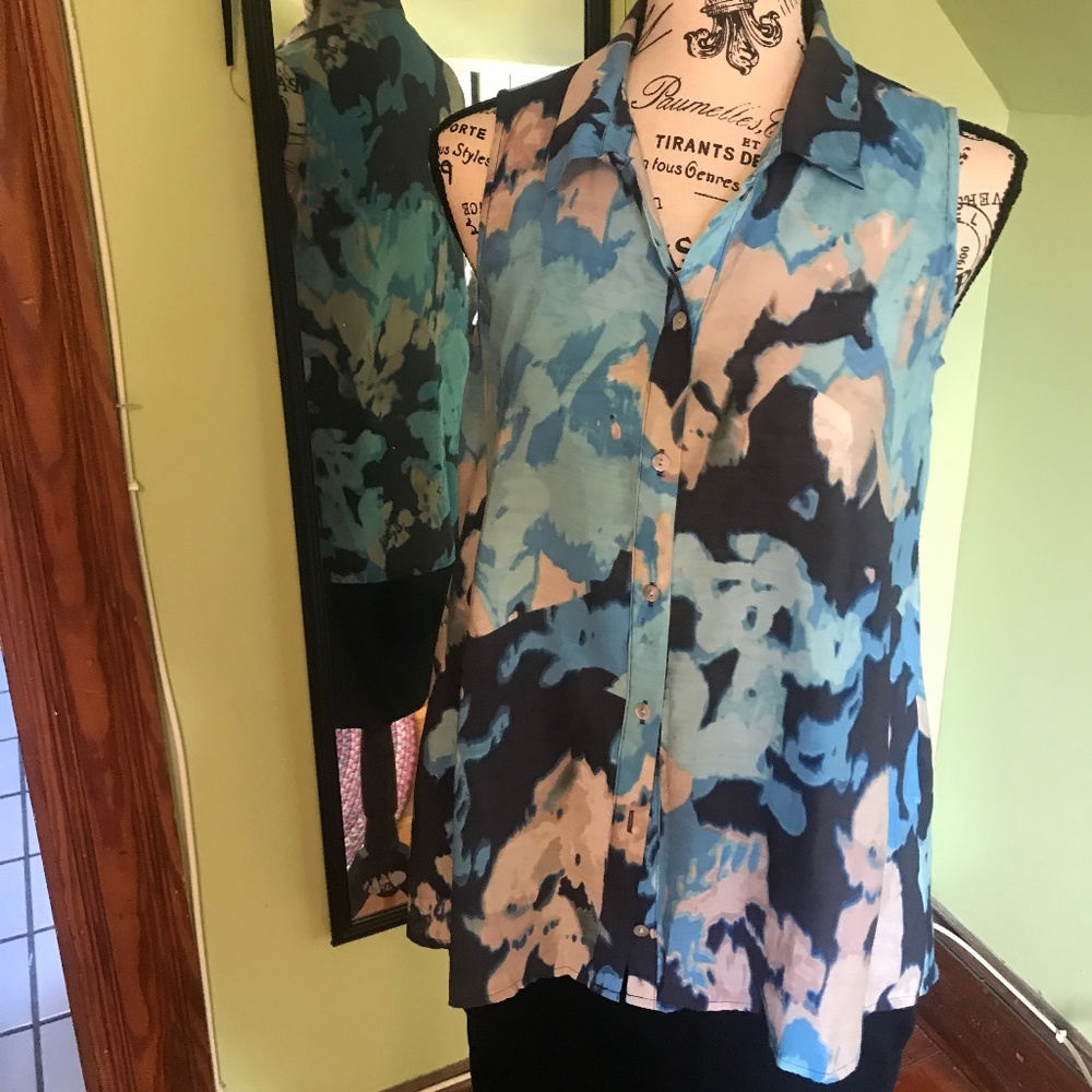 Sleeveless Blouse
